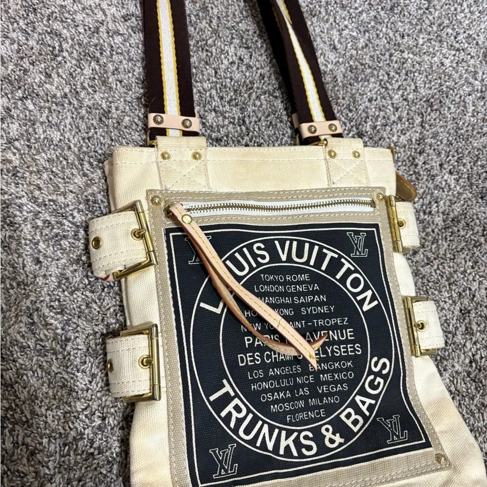Louis Vuitton Beige and Black Shoulder Bag - Picture 1 of 9